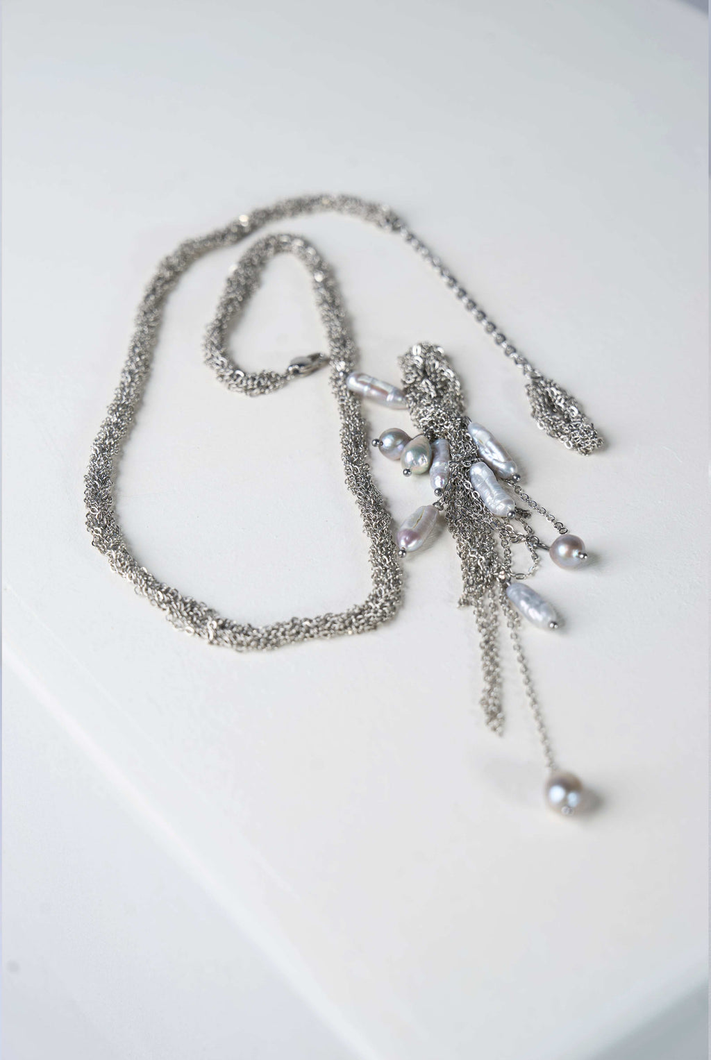 Pearls Necklace (Silver × White)