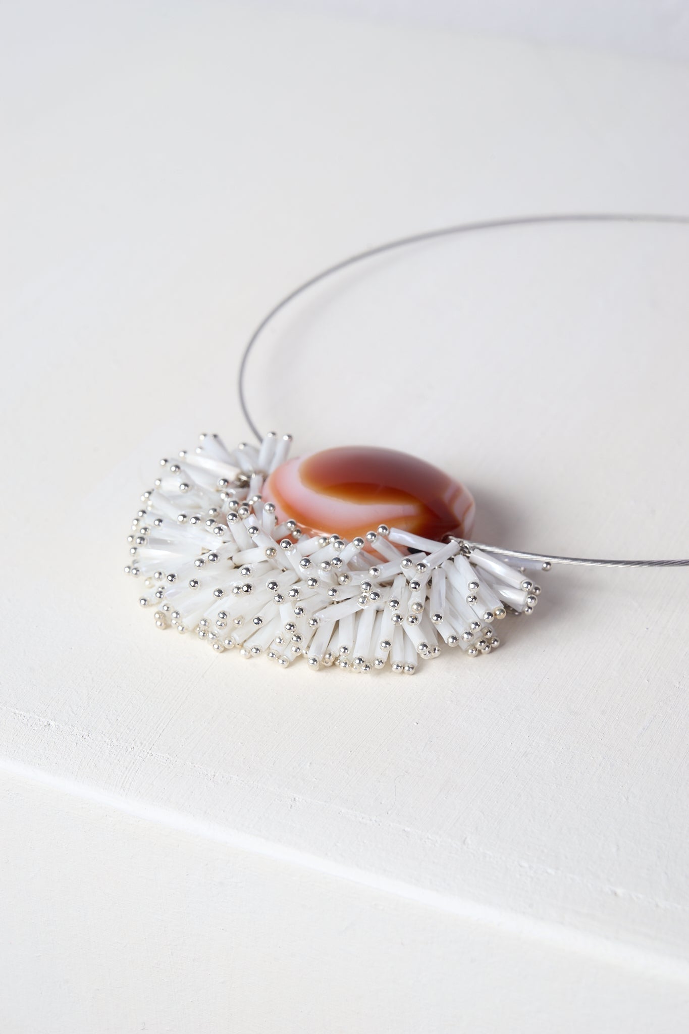 Agate & Glass Choker (White × Orange) - Machtvoll