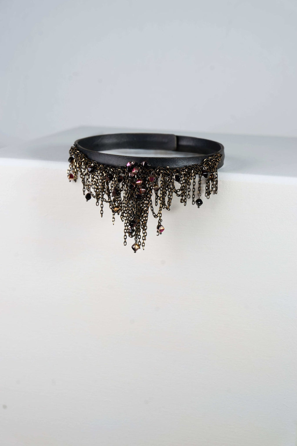 Dewdrops Leather Choker (Golden × Black)