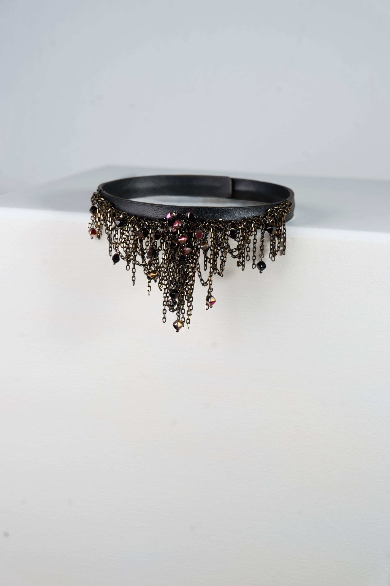 Dewdrops Leather Choker (Golden × Black)