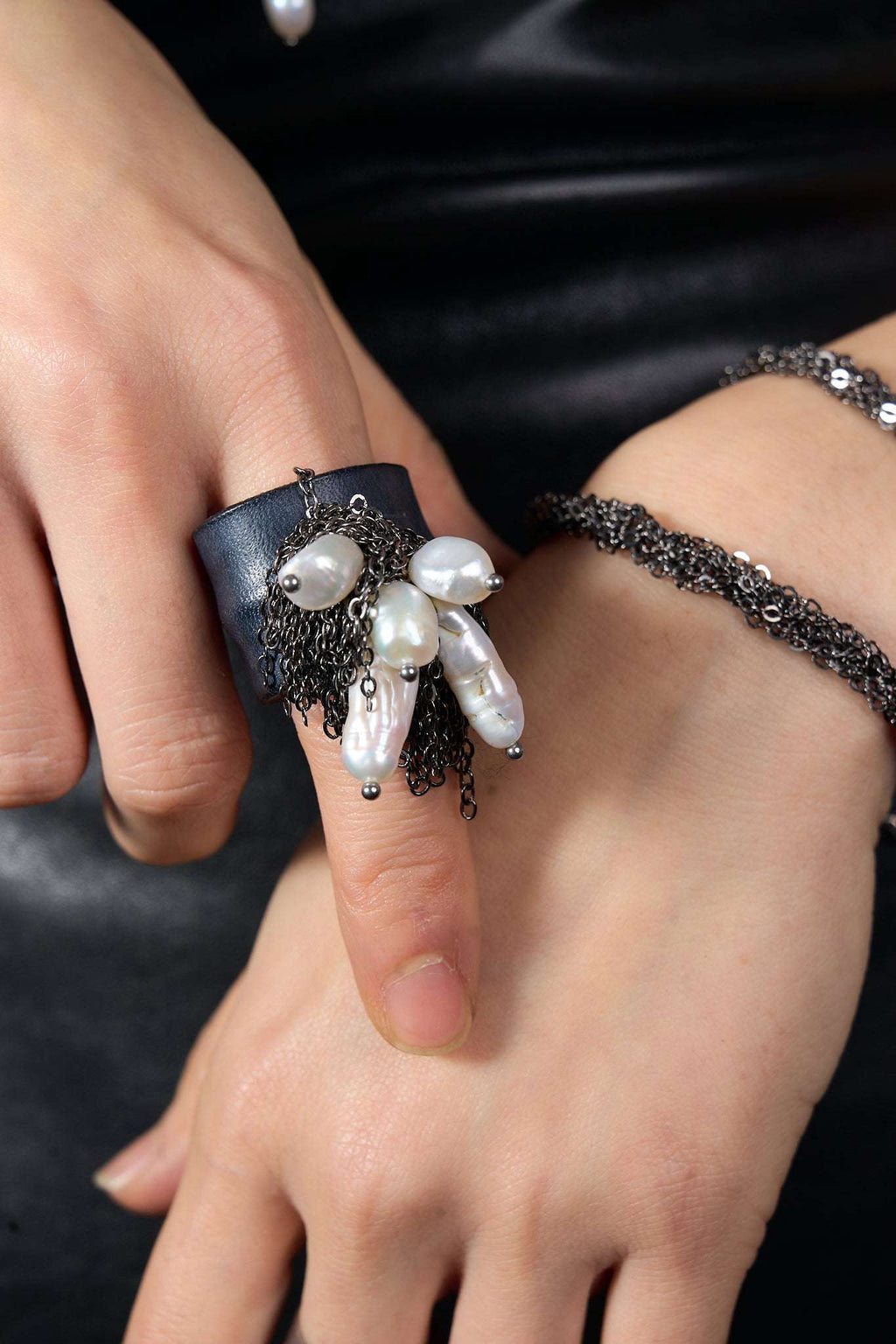 Irregular Pearls Leather Ring