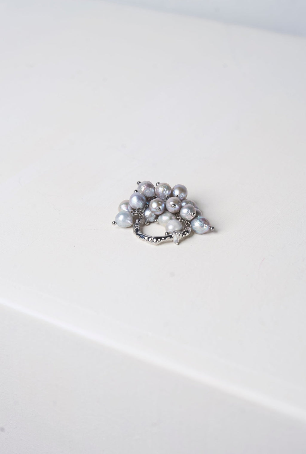 Irregular Pearls Ring (White)