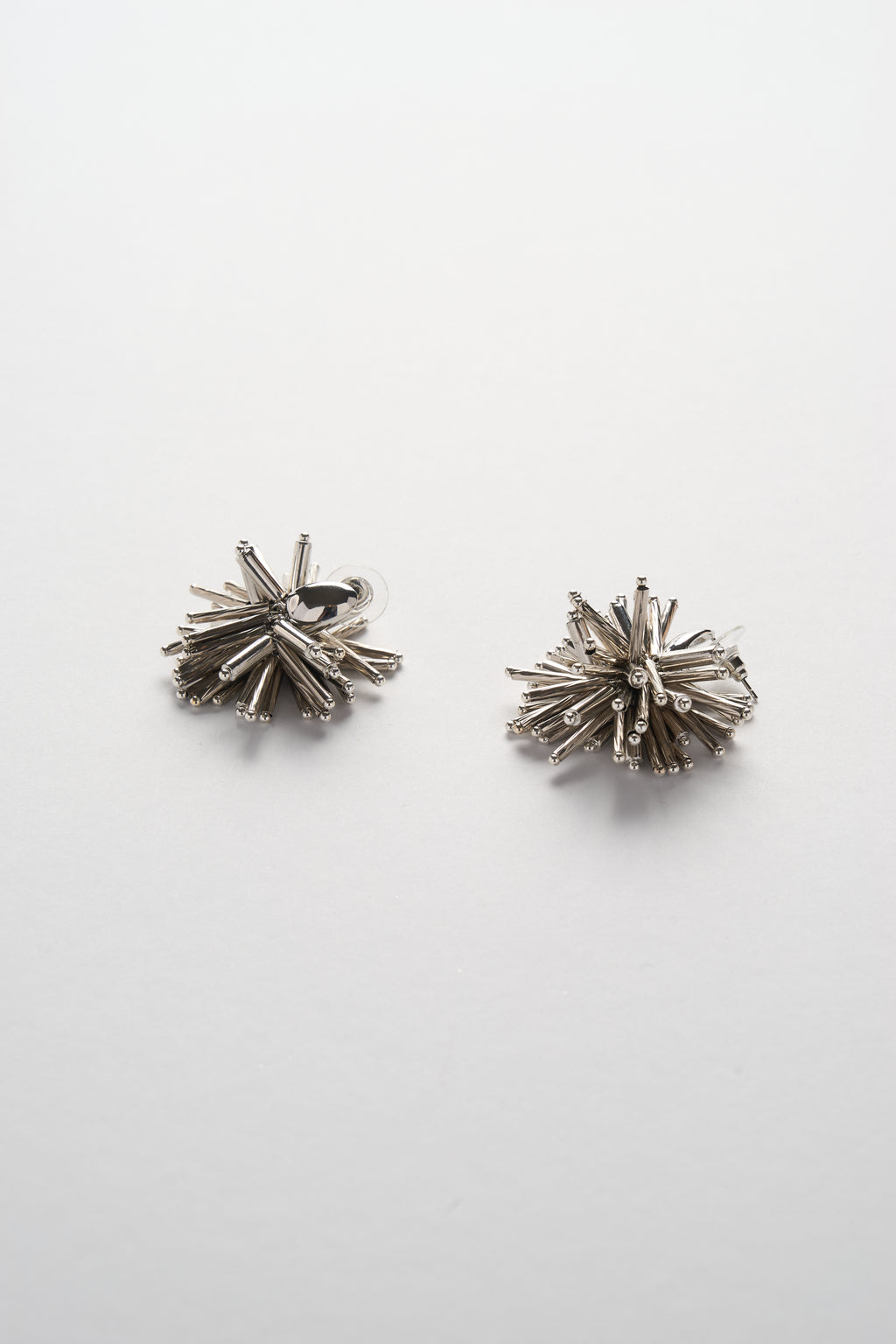 Urchins Short Earrings (Silver)