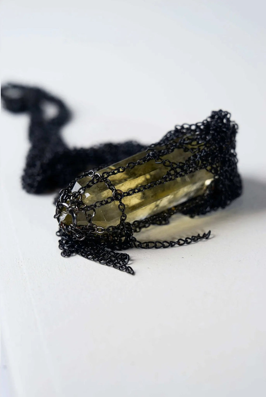 Metal Lace Necklace (Black × Citrine)