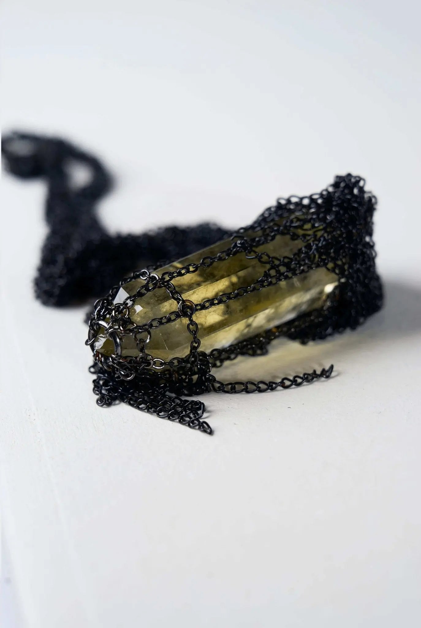 Metal Lace Necklace (Black × Citrine)