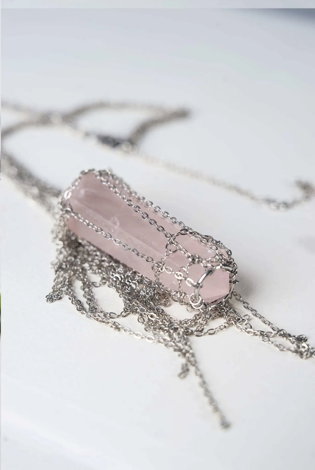 Metal Lace Necklace (Silver × Rose Quartz)