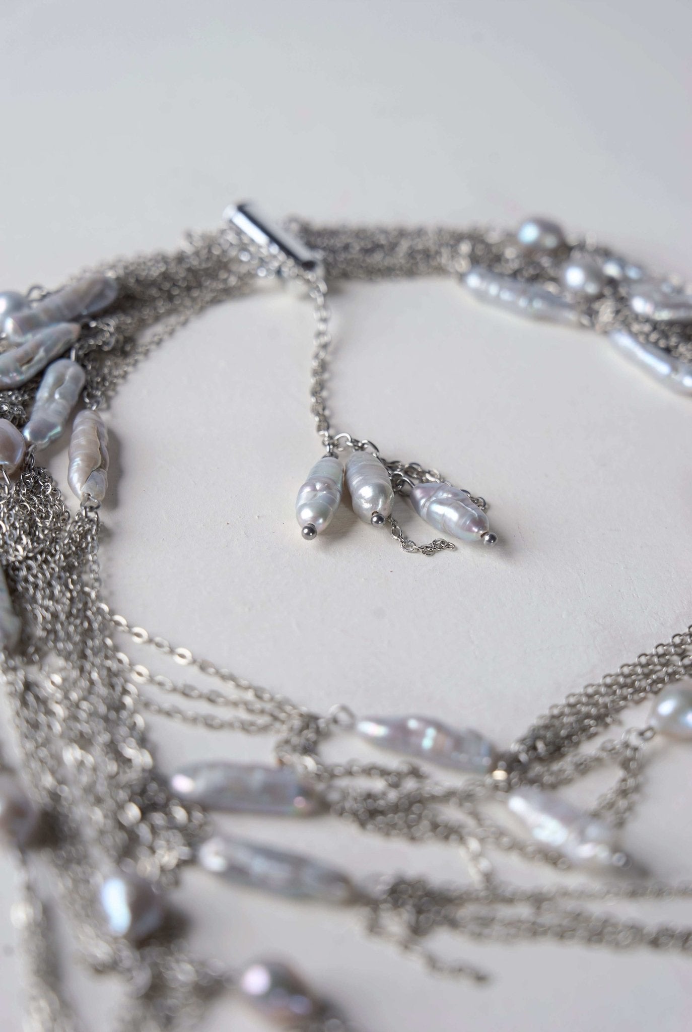 Pearls Necklace (Silver × White)