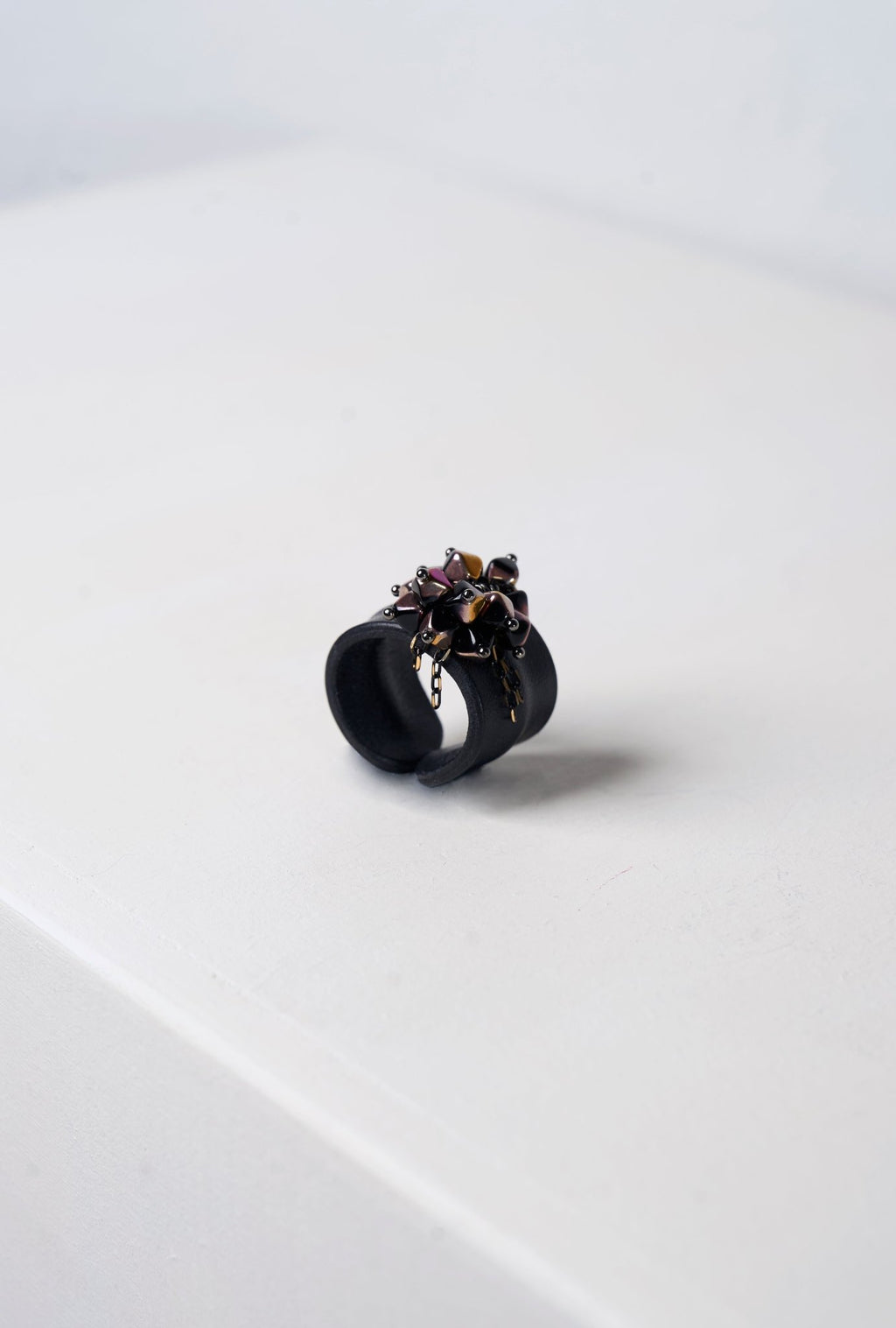 Pomegranate Leather Ring (Golden × Black)
