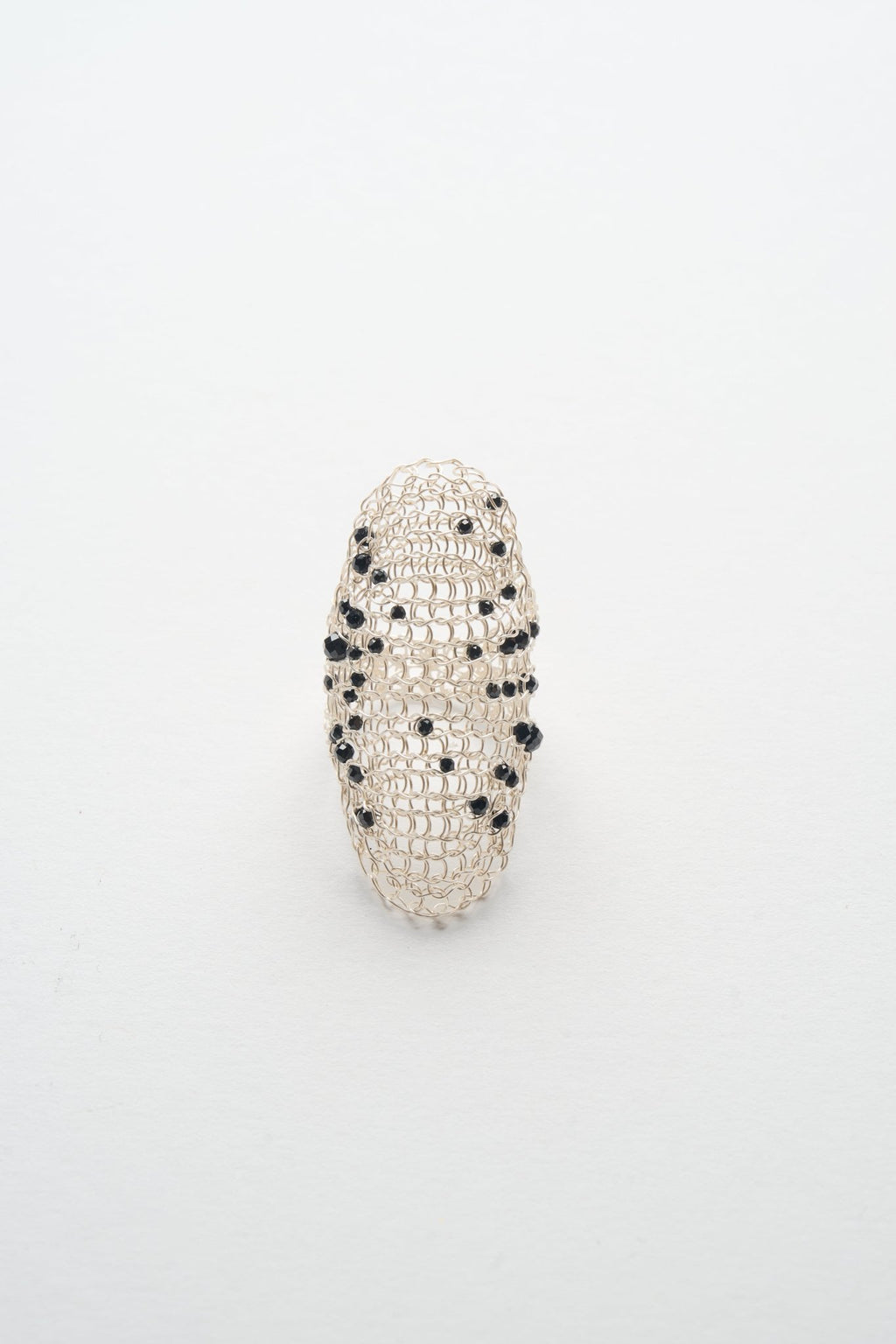 Wire Crochet Black Spinel Gradient Shield Ring (Silver White × Black)