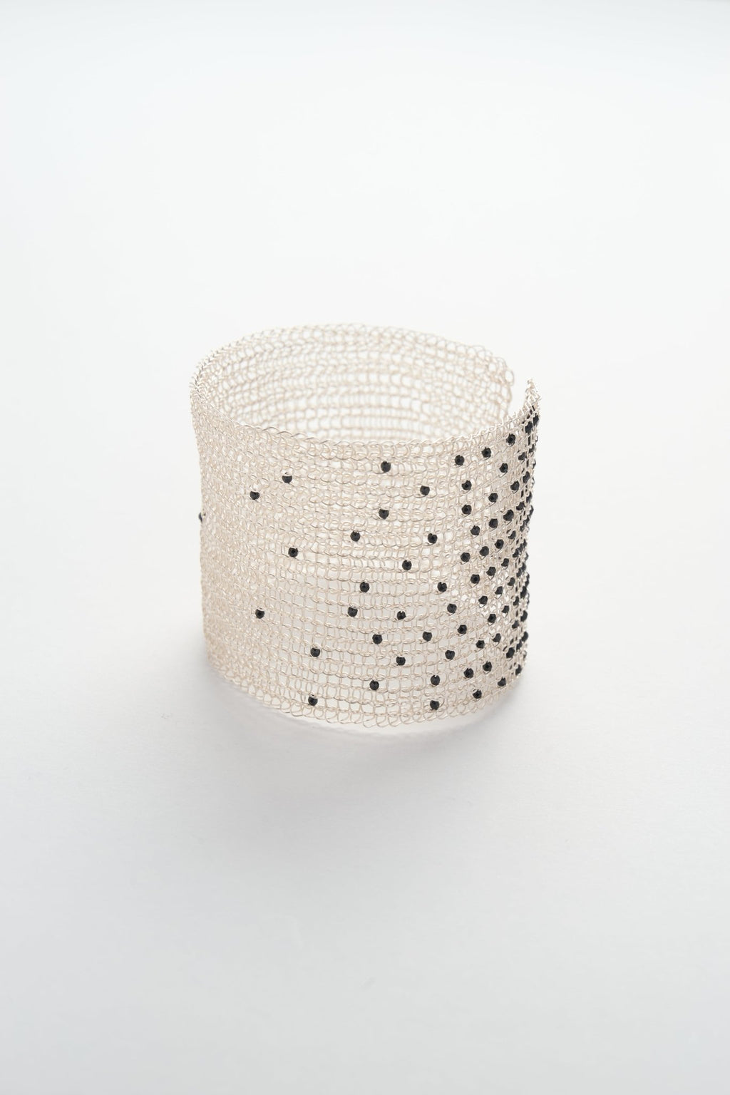 Wire Crochet Black Spinel Gradient Wide Bracelet (Silver White × Black)
