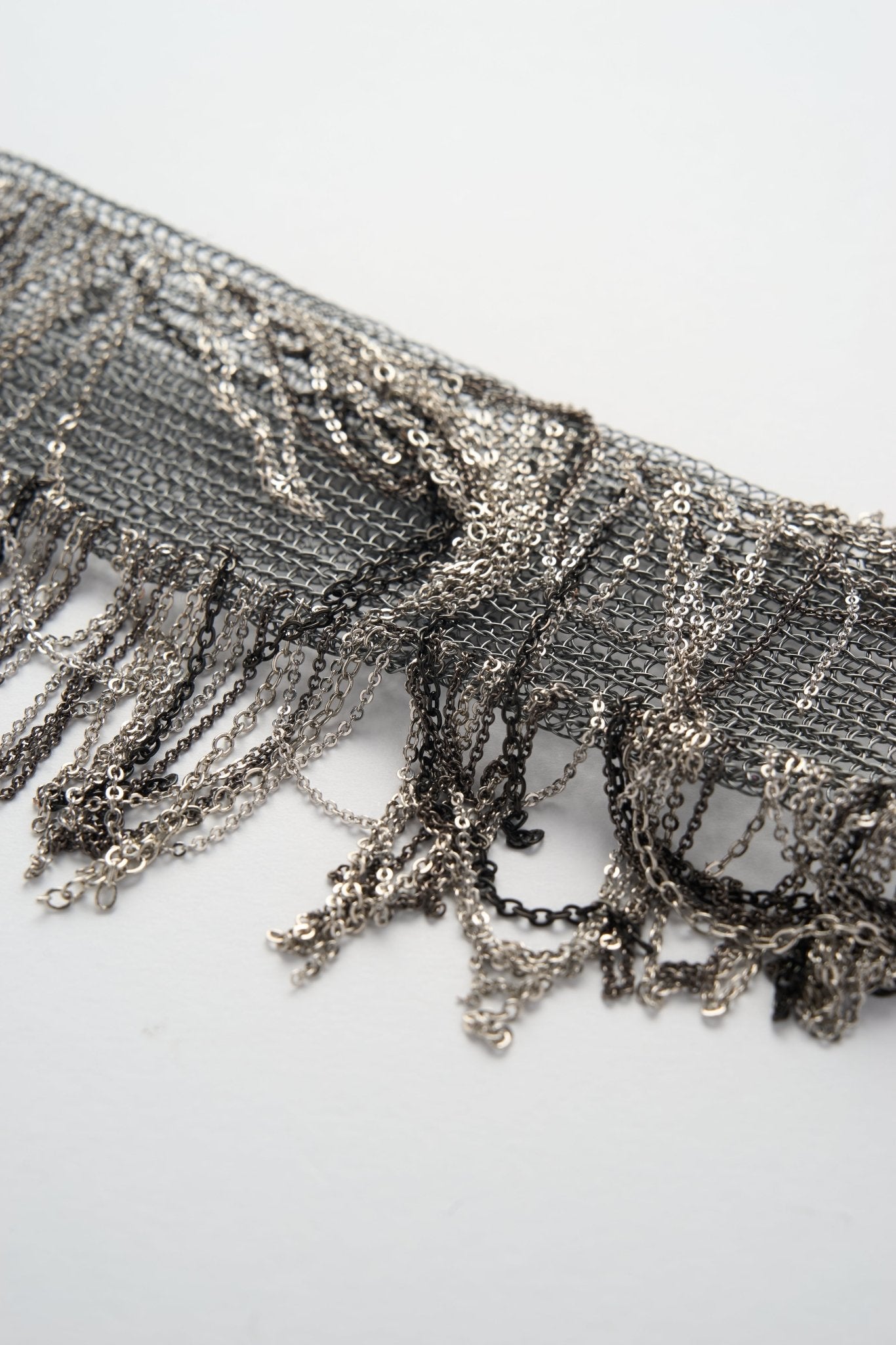 Wire Crochet Fringe Bracelet (Graphite Silver)