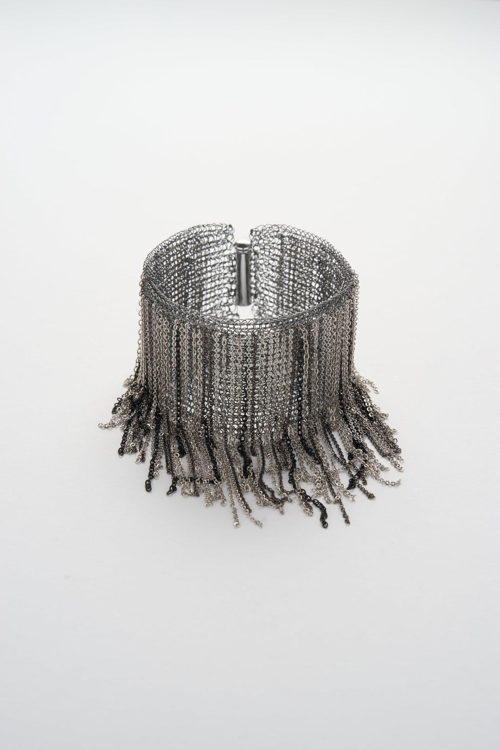 Wire Crochet Fringe Bracelet (Graphite Silver)