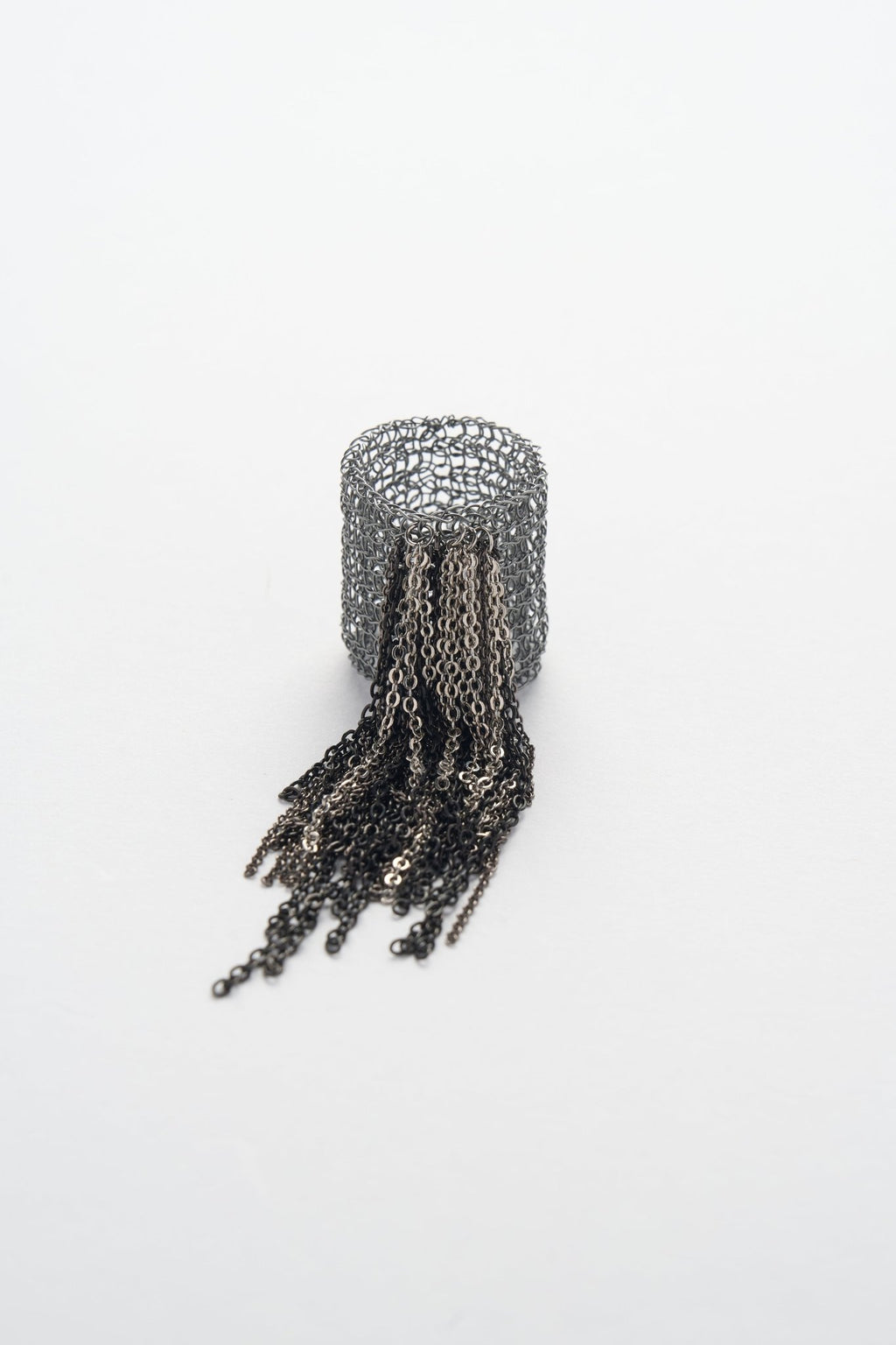 Wire Crochet Fringe Ring (Graphite Silver) - Machtvoll