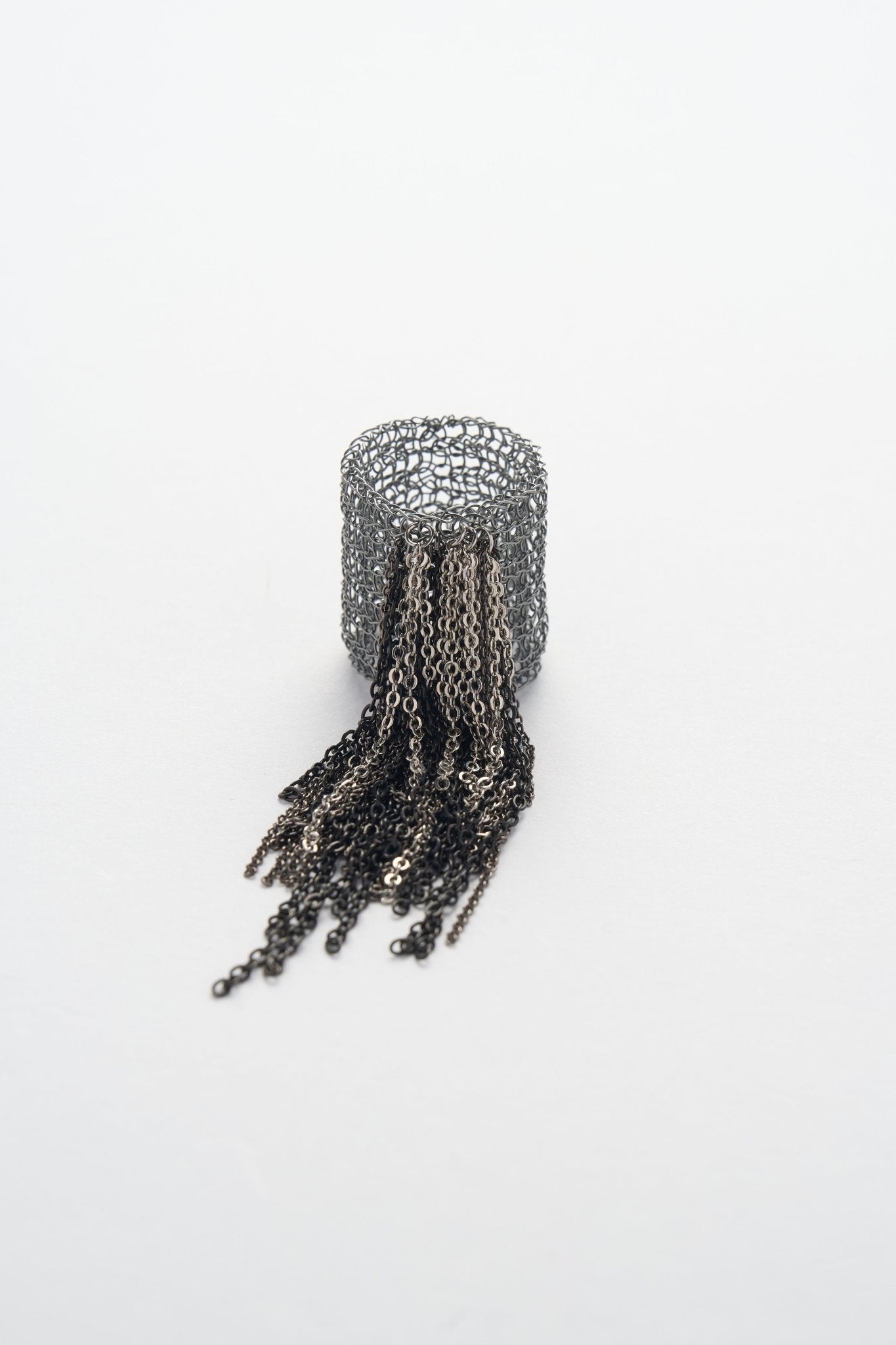 Wire Crochet Fringe Ring (Graphite Silver) - Machtvoll